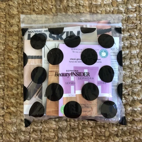 Foundation Sample Gift - Picture 2 of 2